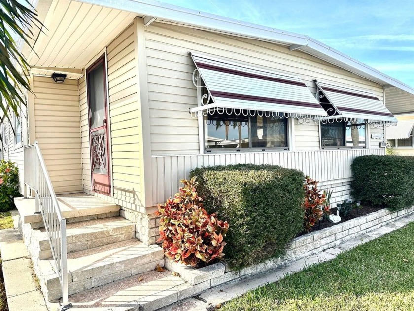 Inviting 3 Bedroom, 2 bath, 1074 sq. ft. Doublewide, just - Beach Home for sale in Largo, Florida on Beachhouse.com