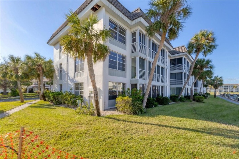 Welcome to your dream oasis at Longboat Harbour, where light - Beach Condo for sale in Longboat Key, Florida on Beachhouse.com