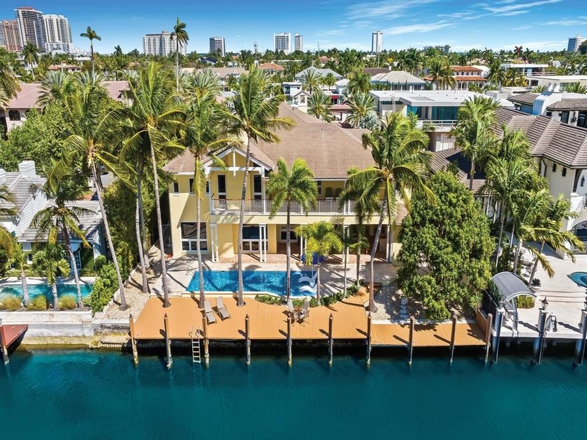 Luxury redefined in this transitional contemporary estate - Beach Home for sale in Fort Lauderdale, Florida on Beachhouse.com