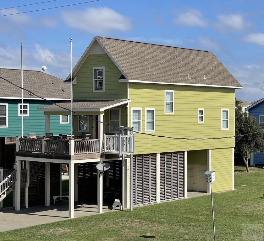 When you dream of the Florida Island Life, with Its little - Beach Home for sale in Crystal Beach, Texas on Beachhouse.com