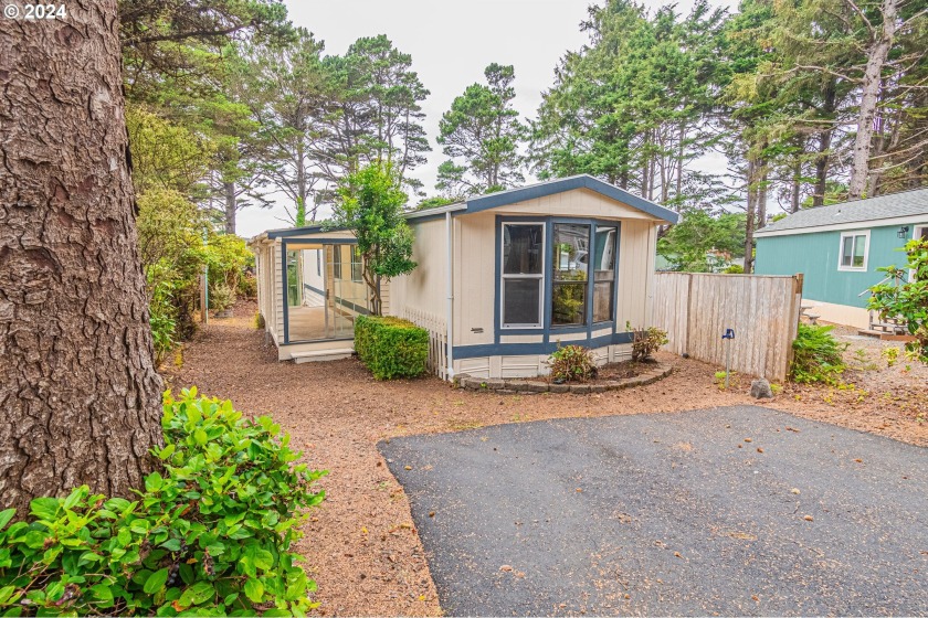 Better hurry on this one! Coastal jewel box living at its finest - Beach Home for sale in Depoe Bay, Oregon on Beachhouse.com