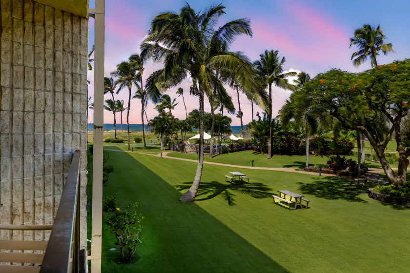 On the oceanfront in sunny Kihei, large private ocean view - Beach Vacation Rentals in Kihei, Hawaii on Beachhouse.com