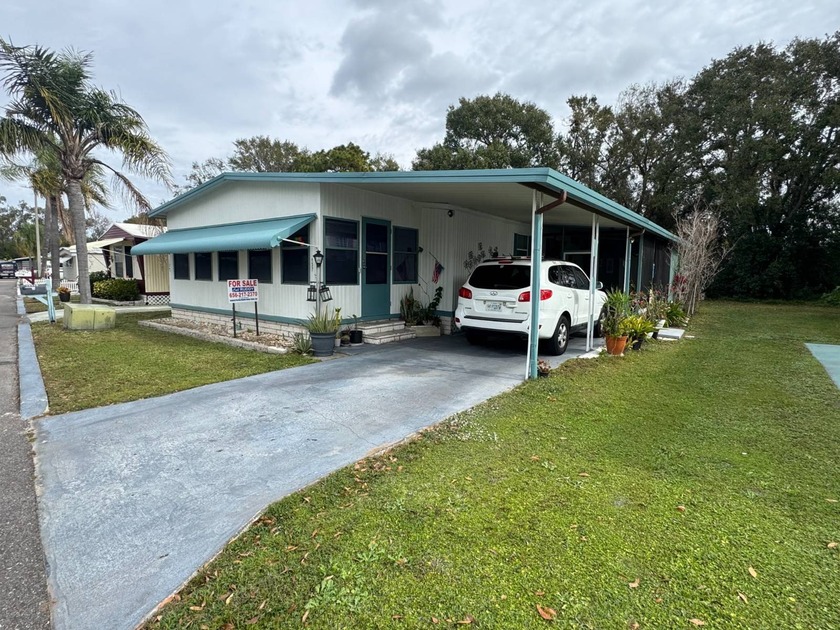 Located in the 55+ community of King Richard's Court in - Beach Home for sale in Riverview, Florida on Beachhouse.com