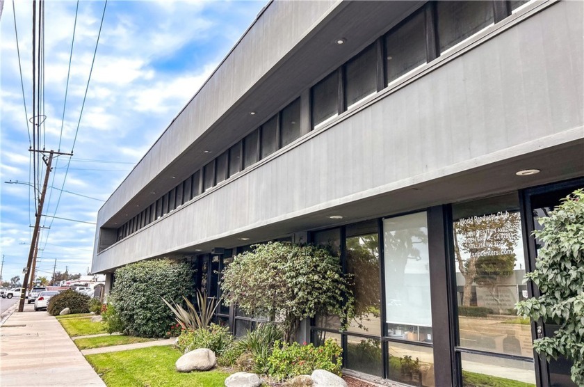 Discover the ideal creative space for your media business in - Beach Commercial for sale in Garden Grove, California on Beachhouse.com