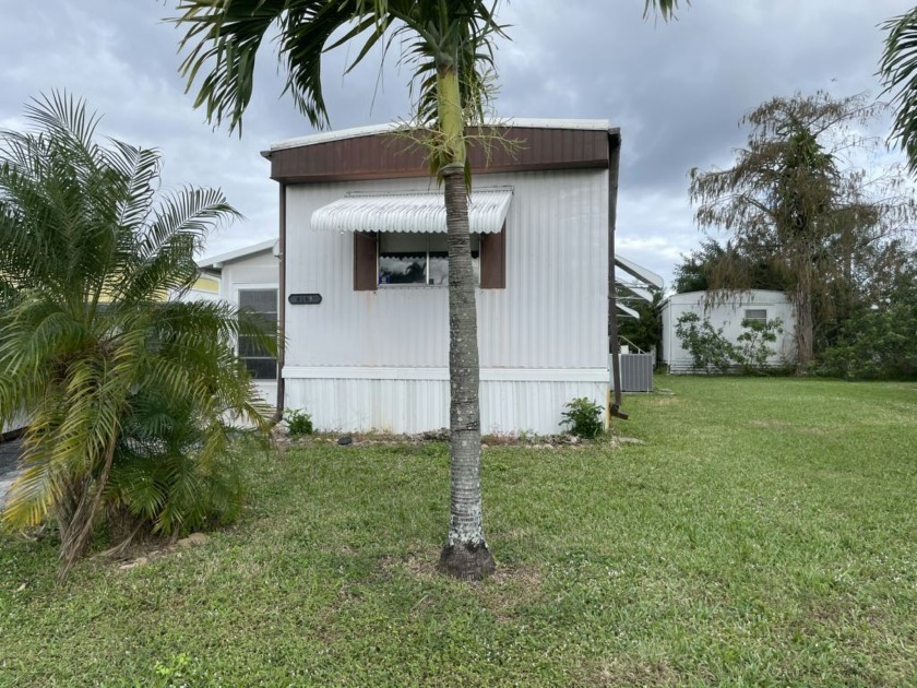 Own your own 2 bed/1.5 bath home. Make an appointment now to see - Beach Home for sale in Riviera Beach, Florida on Beachhouse.com