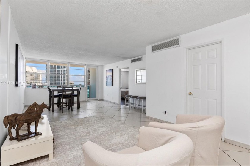 INCREDIBLE apartment with astonishing ocean and city views. 1 - Beach Condo for sale in Miami Beach, Florida on Beachhouse.com