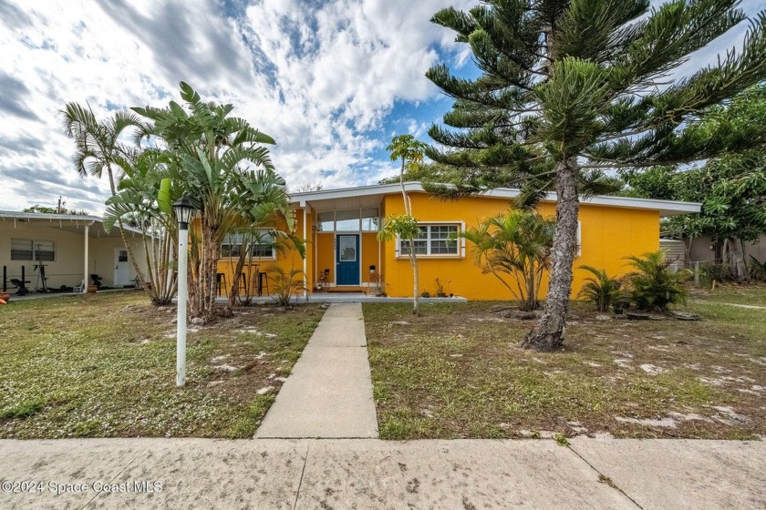 This lovely home has an assumable mortgage with an interest rate - Beach Home for sale in Palm Bay, Florida on Beachhouse.com