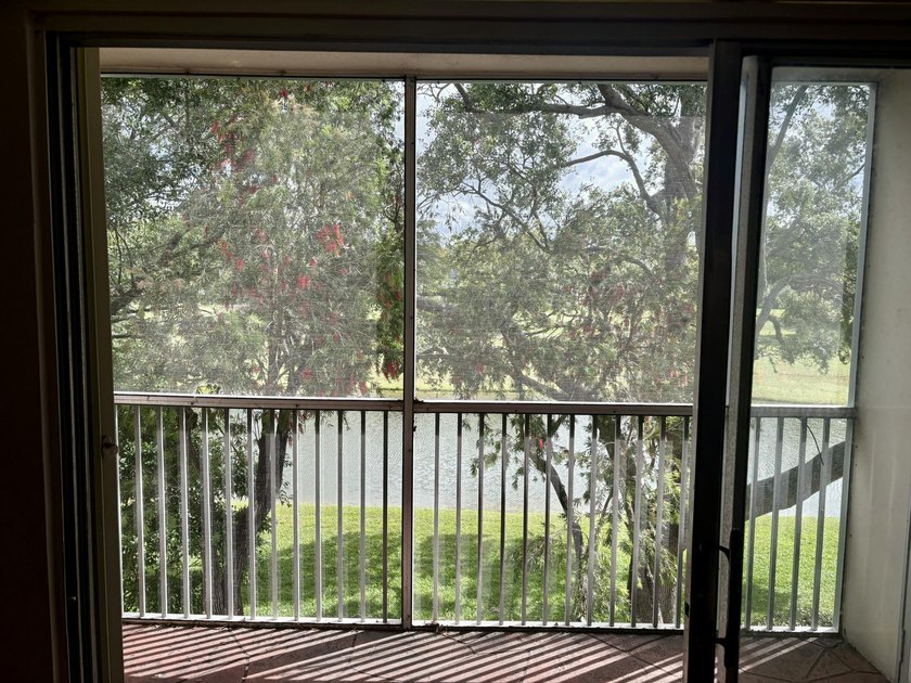 BEAUTIFUL LAKEFRONT 2-BEDROOM, 2-BATH CONDO IN THE HIGHLY - Beach Condo for sale in Pembroke Pines, Florida on Beachhouse.com