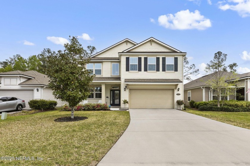 Welcome to this charming 5 bedroom, plus loft, 3.5 bath, 2-story - Beach Home for sale in Fleming Island, Florida on Beachhouse.com