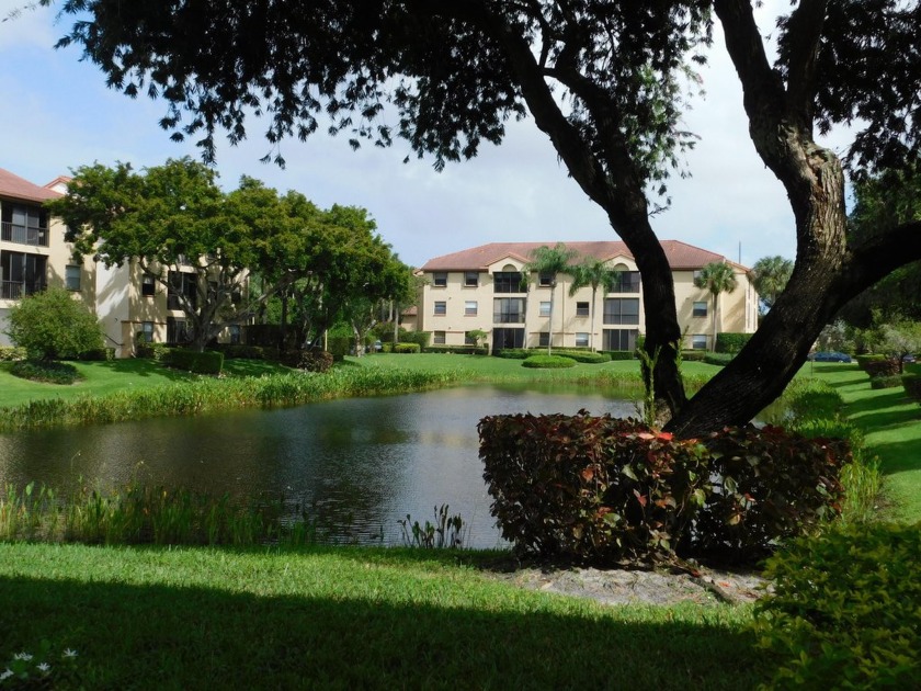 DO NOT DELAY seeing this 2nd floor Especial atrium model condo - Beach Condo for sale in Boynton Beach, Florida on Beachhouse.com