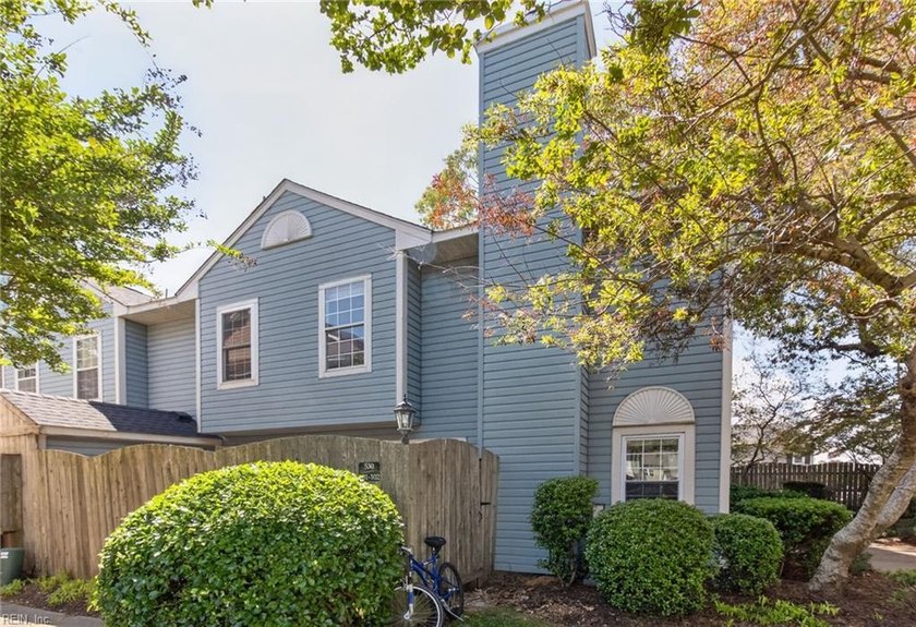 Welcome to this Birdneck North, where this move-in ready - Beach Townhome/Townhouse for sale in Virginia Beach, Virginia on Beachhouse.com