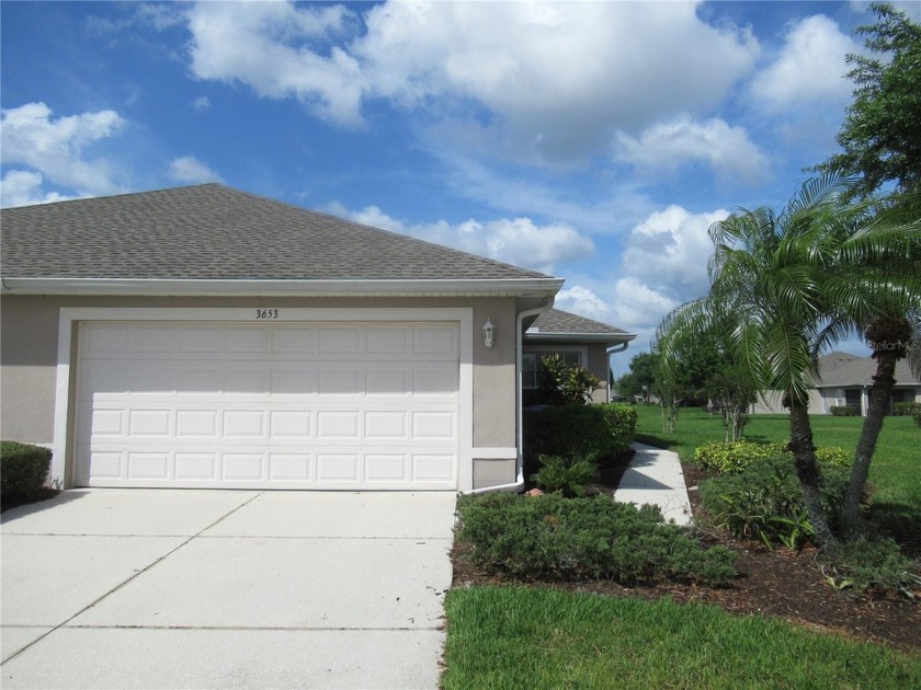 LAKEFRONT, WONDERFUL VIEW, OVERSIZED LOT, 2/3 bedroom, 2 bath - Beach Home for sale in North Port, Florida on Beachhouse.com