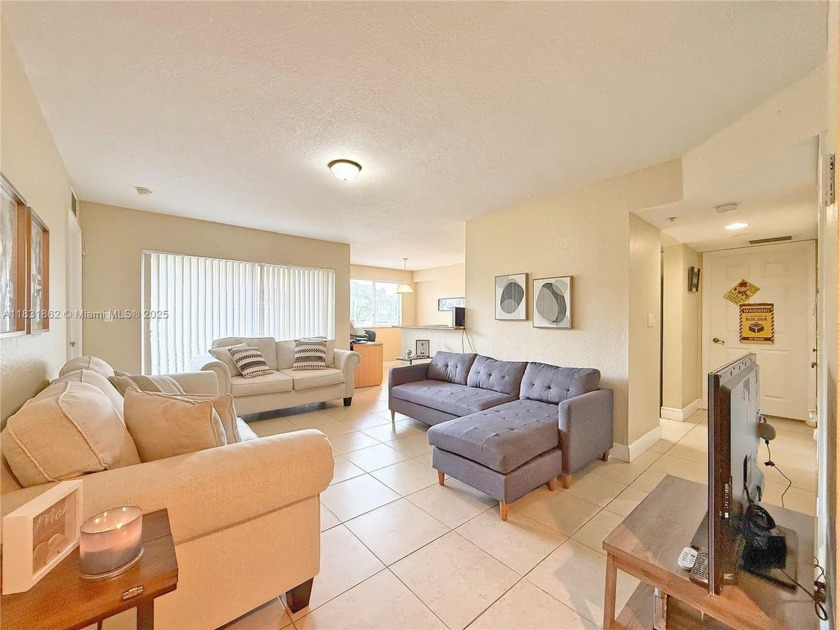 Spacious 2-Bedroom, 2-Bathroom Condo - 991 Sq. Ft. with Extra - Beach Condo for sale in Cutler Bay, Florida on Beachhouse.com