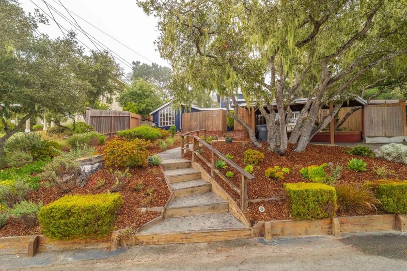 Welcome to 1207 Presidio in Pacific Grove! Upon entry you will - Beach Home for sale in Pacific Grove, California on Beachhouse.com