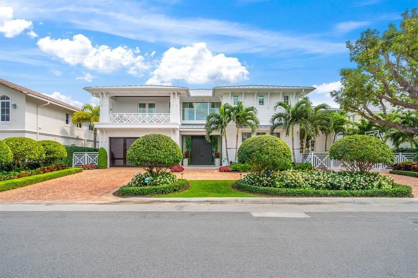Experience Intracoastal WF luxury at its finest! This stunning - Beach Home for sale in Fort Lauderdale, Florida on Beachhouse.com