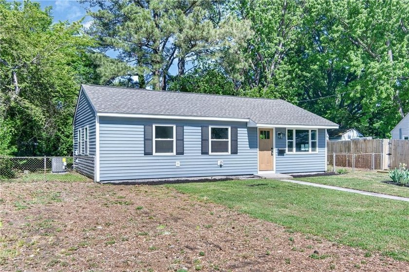 Call me adorable, you will say this is it! EVERYTHING and I mean - Beach Home for sale in Hampton, Virginia on Beachhouse.com