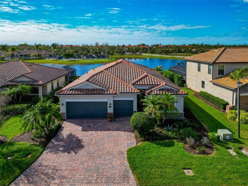 PRICE IMPROVEMENT, REDUCED $30k.Homes like this one don't come - Beach Home for sale in Bradenton, Florida on Beachhouse.com