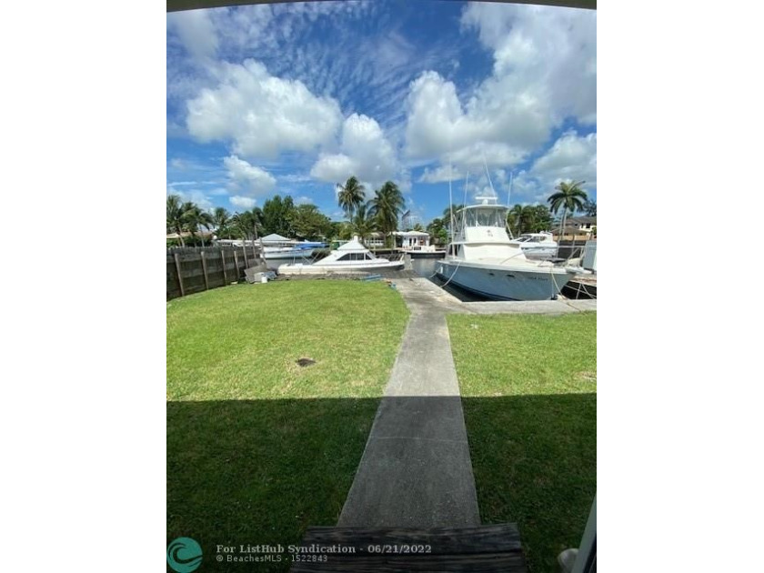 Attention all boaters, OCEAN ACCESS CANAL home! 3 bedroom and 2 - Beach Home for sale in Fort Lauderdale, Florida on Beachhouse.com