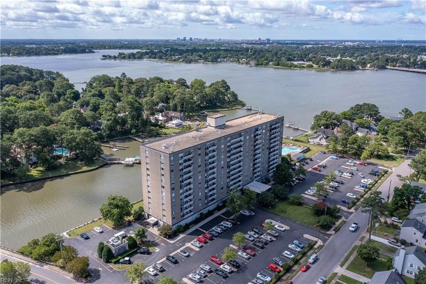 Beautiful Waterfront 2-Bedroom, 2-Full Bath Condominium located - Beach Condo for sale in Norfolk, Virginia on Beachhouse.com
