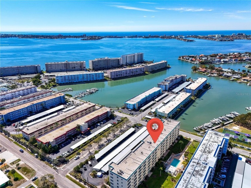 Gulfport living at its finest!  Welcome to this stunning and - Beach Condo for sale in Gulfport, Florida on Beachhouse.com