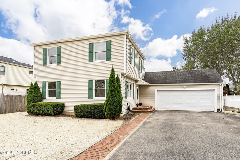Welcome to this beautifully updated 3 bedroom, 1.5 bathroom home - Beach Home for sale in Toms River, New Jersey on Beachhouse.com