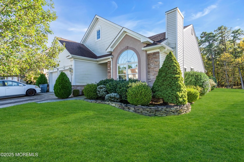 PRIVATE WOODED LOCATION - SOUTHWIND ONE LEVEL HOME WITH GAS - Beach Home for sale in Waretown, New Jersey on Beachhouse.com