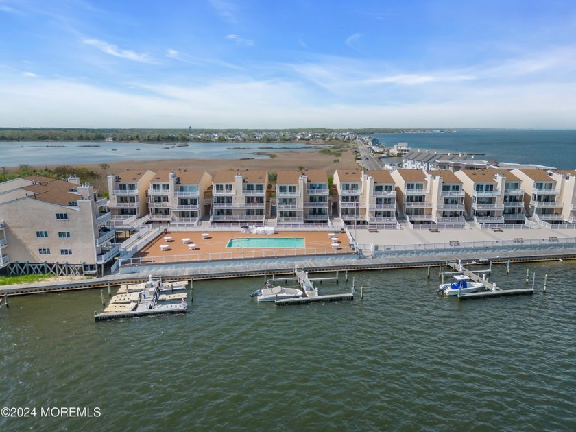 Bayfront Condo - Resort style living in Barnegat!  Spectacular - Beach Condo for sale in Barnegat, New Jersey on Beachhouse.com