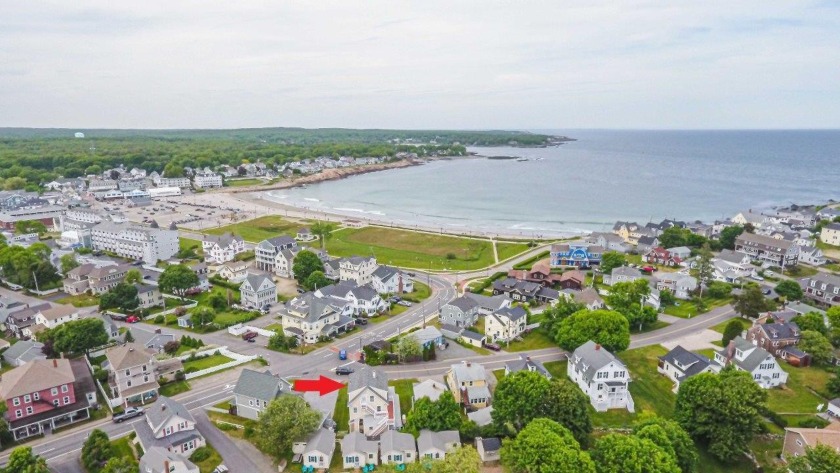 SEASONAL TO YEAR-ROUND CONVERSION IN PROCESS FOR THIS 8-BEDROOM - Beach Home for sale in York, Maine on Beachhouse.com