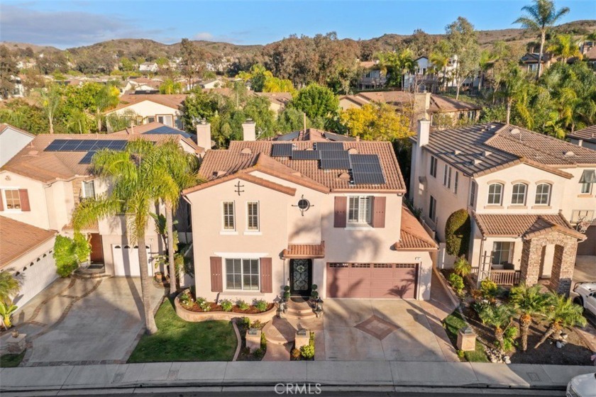 Welcome home to this SOLAR Owned, 5 bedroom home in the - Beach Home for sale in Rancho Santa Margarita, California on Beachhouse.com