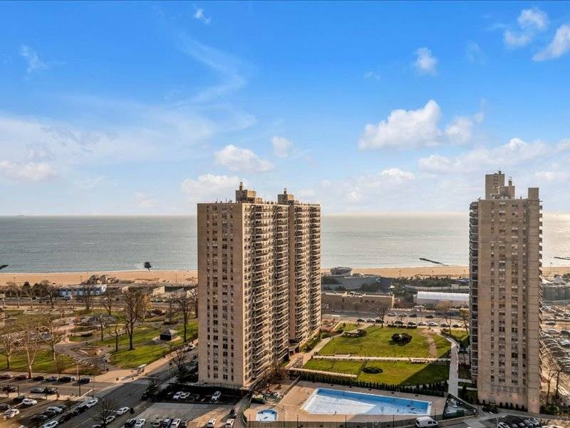 Are you looking for a move in condition apartment?  Do you - Beach Condo for sale in Brooklyn, New York on Beachhouse.com