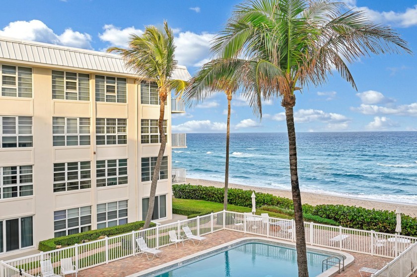 OCEANFRONT ON SAND, RENOVATED. The Pied-a-Terre you have been - Beach Condo for sale in Gulf Stream, Florida on Beachhouse.com