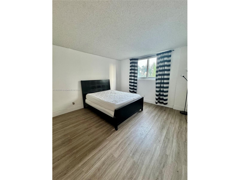 One block from the ocean right next to park and restaurants and - Beach Condo for sale in Sunny Isles Beach, Florida on Beachhouse.com