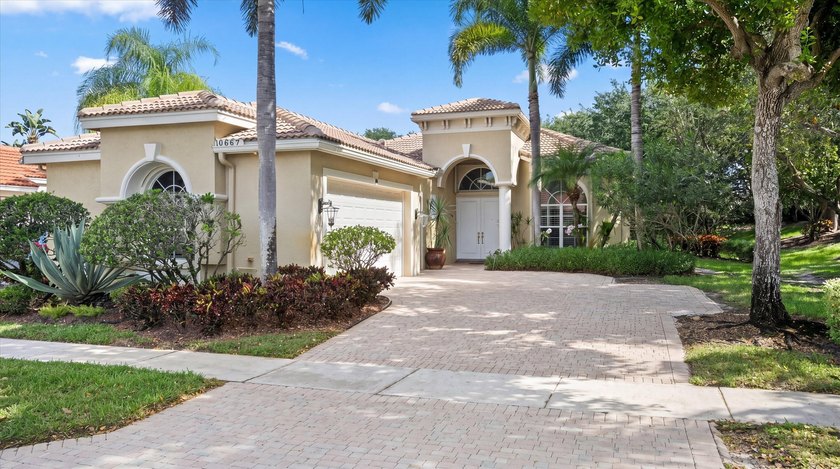 This is the home you've been waiting for! Popular floor plan - Beach Home for sale in Lake Worth, Florida on Beachhouse.com