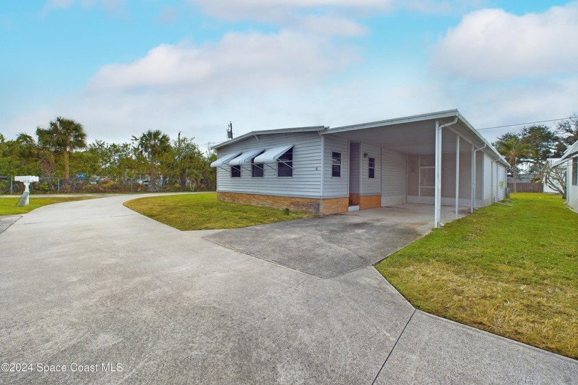 This 3 Bedroom 2 bath home has been renovated and ready to move - Beach Home for sale in Merritt Island, Florida on Beachhouse.com