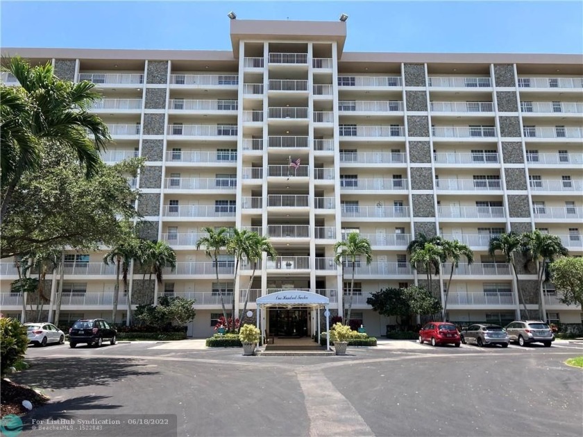 Move right into this updated penthouse unit in desirable Palm - Beach Condo for sale in Pompano Beach, Florida on Beachhouse.com