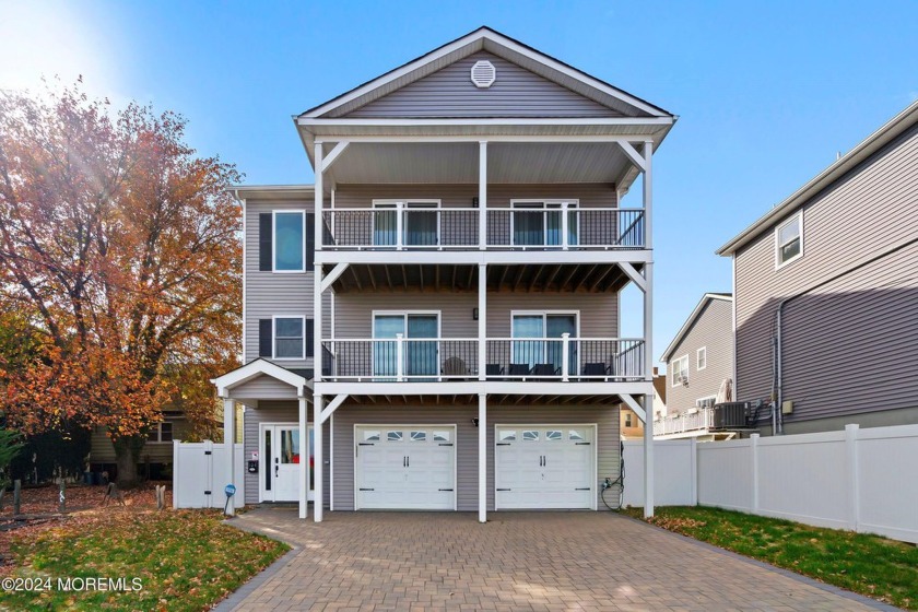 Welcome to 104 N Rosewell Ave in South Amboy, NJ--a stunning - Beach Home for sale in South Amboy, New Jersey on Beachhouse.com