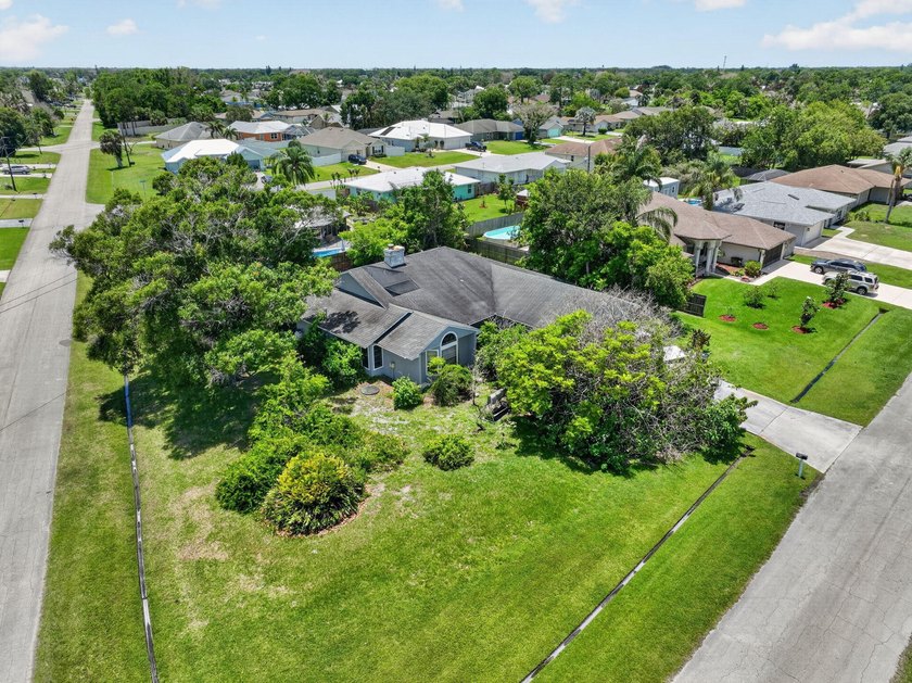 Cash only opportunity! Amazing chance to reimagine this - Beach Home for sale in Port Saint Lucie, Florida on Beachhouse.com