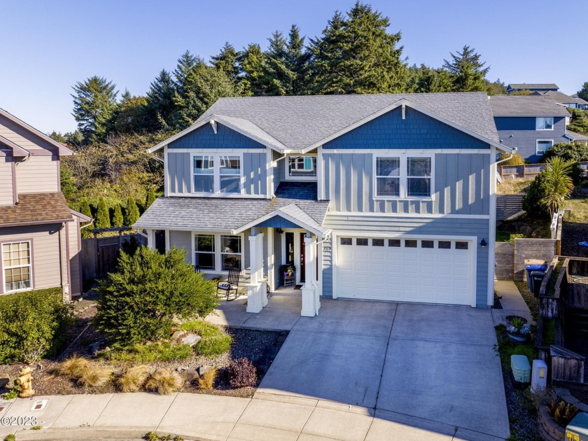 A meticulously maintained coastal gem offering a perfect blend - Beach Home for sale in Newport, Oregon on Beachhouse.com