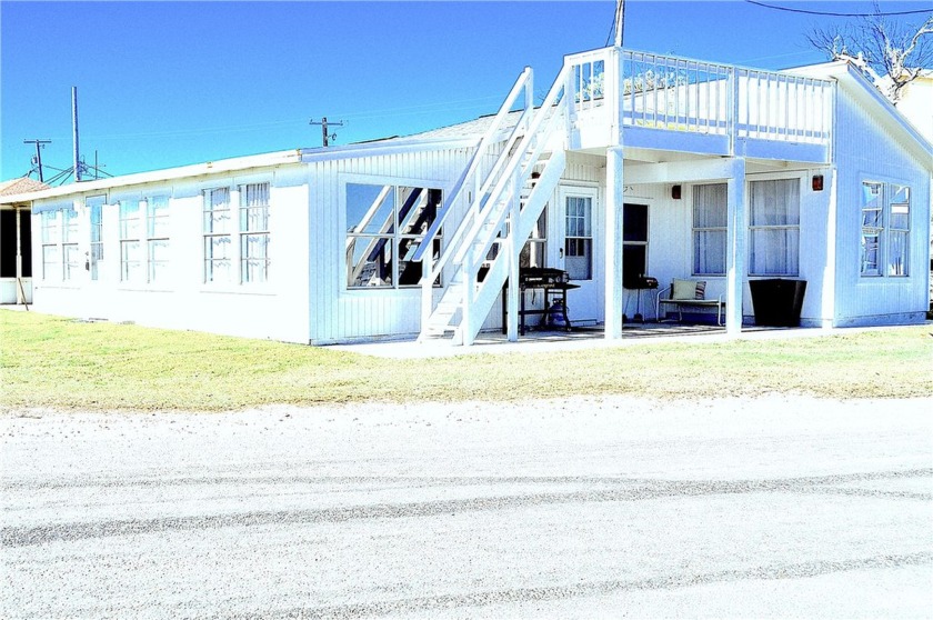 Seller Motivated to sell.  Bring all Serious OFFERS!  Fantastic - Beach Home for sale in Rockport, Texas on Beachhouse.com