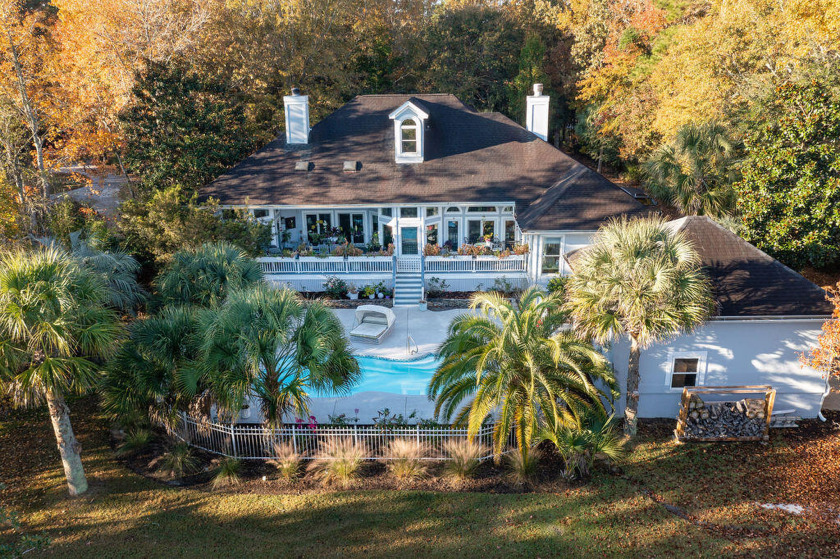 Offering all the best of Low Country living mixed with - Beach Home for sale in Mount Pleasant, South Carolina on Beachhouse.com