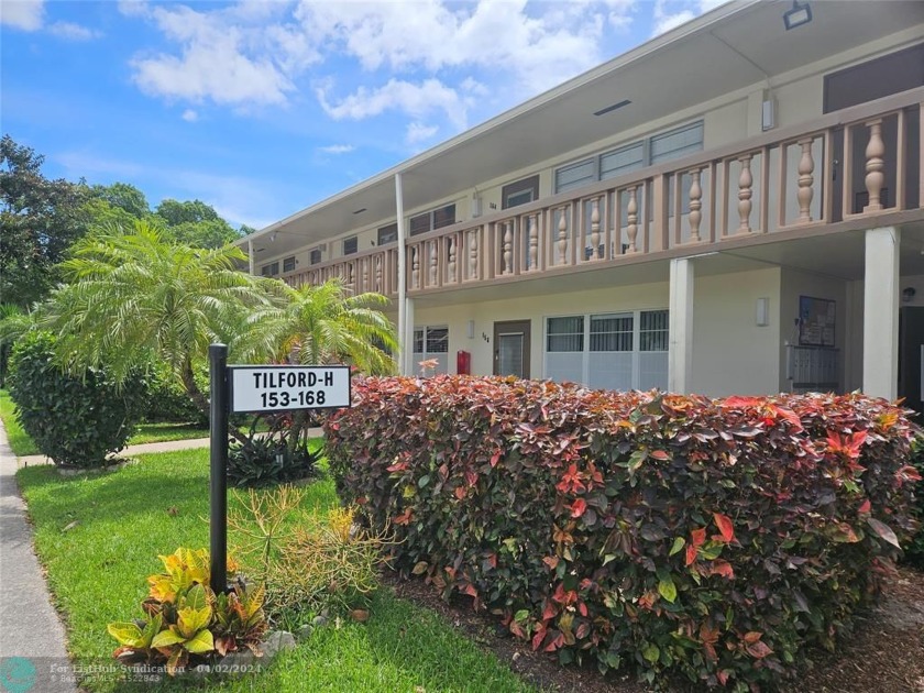 Charming extremely well maintained 1 bedroom, 1.5 bathrooms 2nd - Beach Condo for sale in Deerfield Beach, Florida on Beachhouse.com
