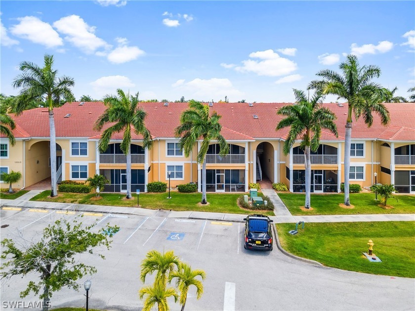 FIRST FLOOR! POOL VIEW!! $320.00 LOW MONTHLY MAINTENANCE FEES!!! - Beach Condo for sale in Fort Myers, Florida on Beachhouse.com