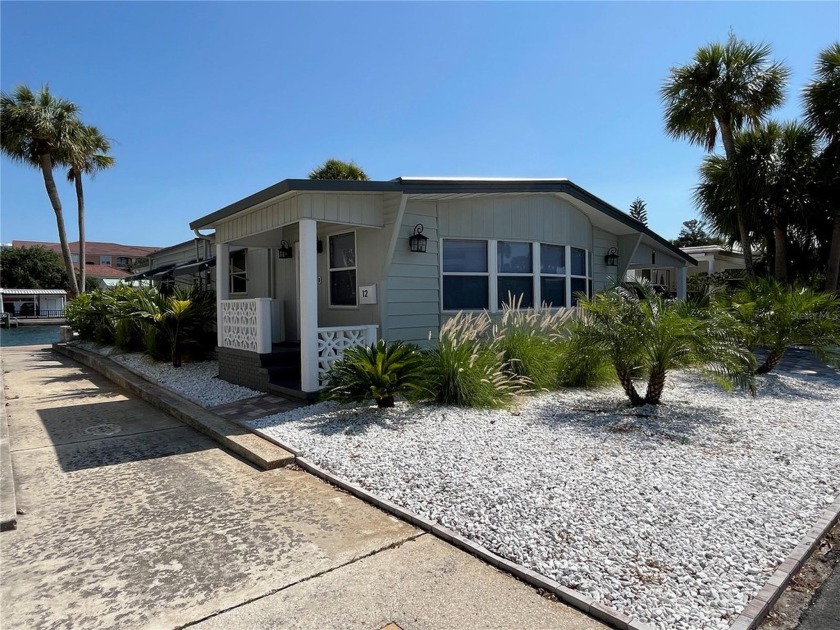 SOUTH TAMPA'S BEST KEPT SECRET! STOP PAYING HUGE DOCKAGE FEES & - Beach Home for sale in Tampa, Florida on Beachhouse.com