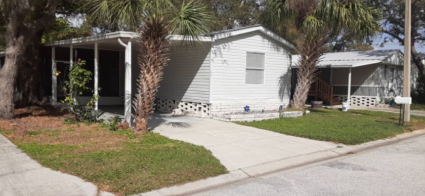 Remarks:  RIVERVIEW FLORIDA!!    ALAFIA RIVERFRONT MOBILE HOME - Beach Home for sale in Riverview, Florida on Beachhouse.com