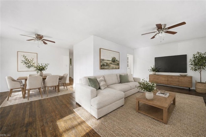 Tucked in desirable Castle Heights, this charming home blends - Beach Home for sale in Portsmouth, Virginia on Beachhouse.com