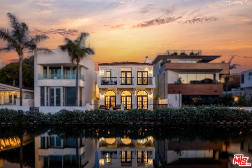 Step into this one-of-a-kind jewel box nestled in the heart of - Beach Home for sale in Venice, California on Beachhouse.com