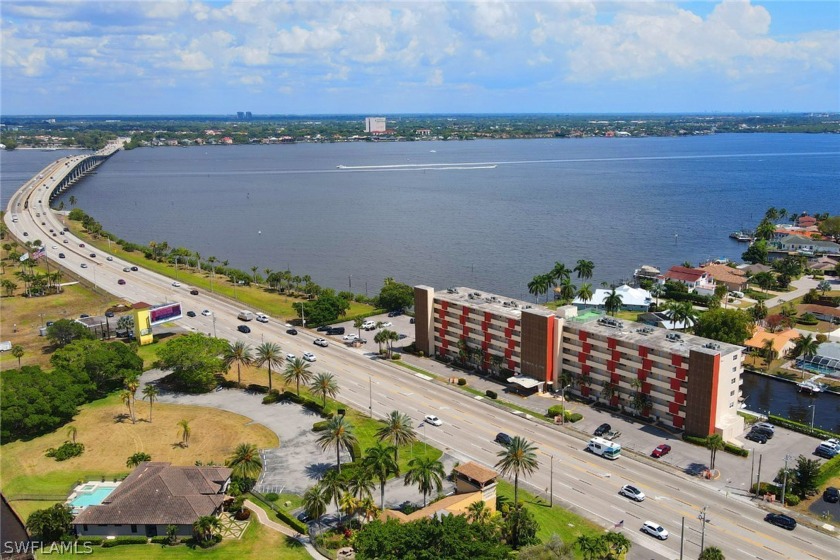Million-dollar views! This completely updated condo has a - Beach Condo for sale in Cape Coral, Florida on Beachhouse.com