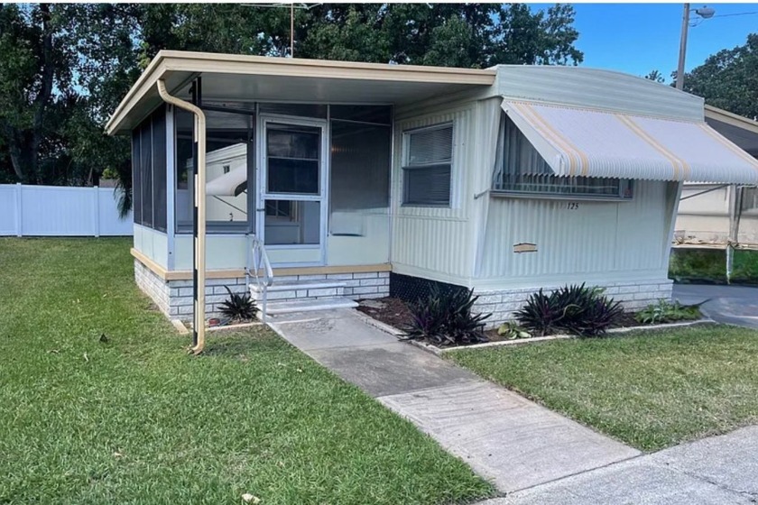 New Price! This deal is a steal!! Cozy Corner Lot (1) located in - Beach Lot for sale in Port Richey, Florida on Beachhouse.com