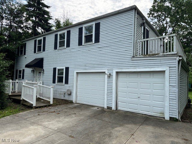 Welcome to 4 Owaissa, a spacious 4-bedroom, 1.5-bathroom - Beach Home for sale in Timberlake, Ohio on Beachhouse.com