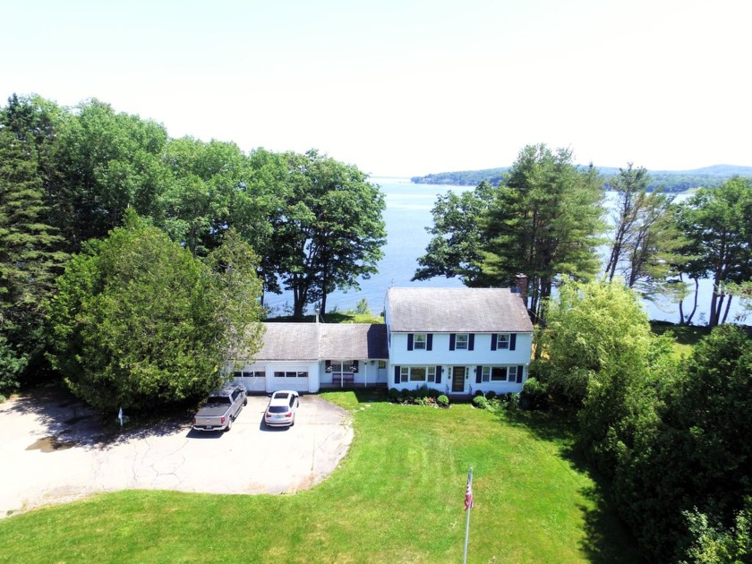 Belfast Harbor at your doorstep! This spacious Garrison home is - Beach Home for sale in Belfast, Maine on Beachhouse.com